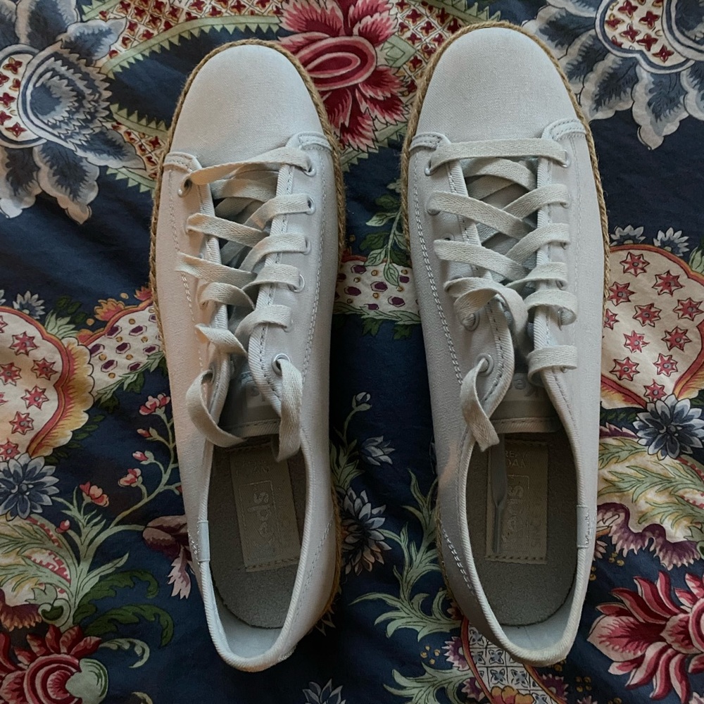 Mint, brand new Keds, platform 9.5 womens